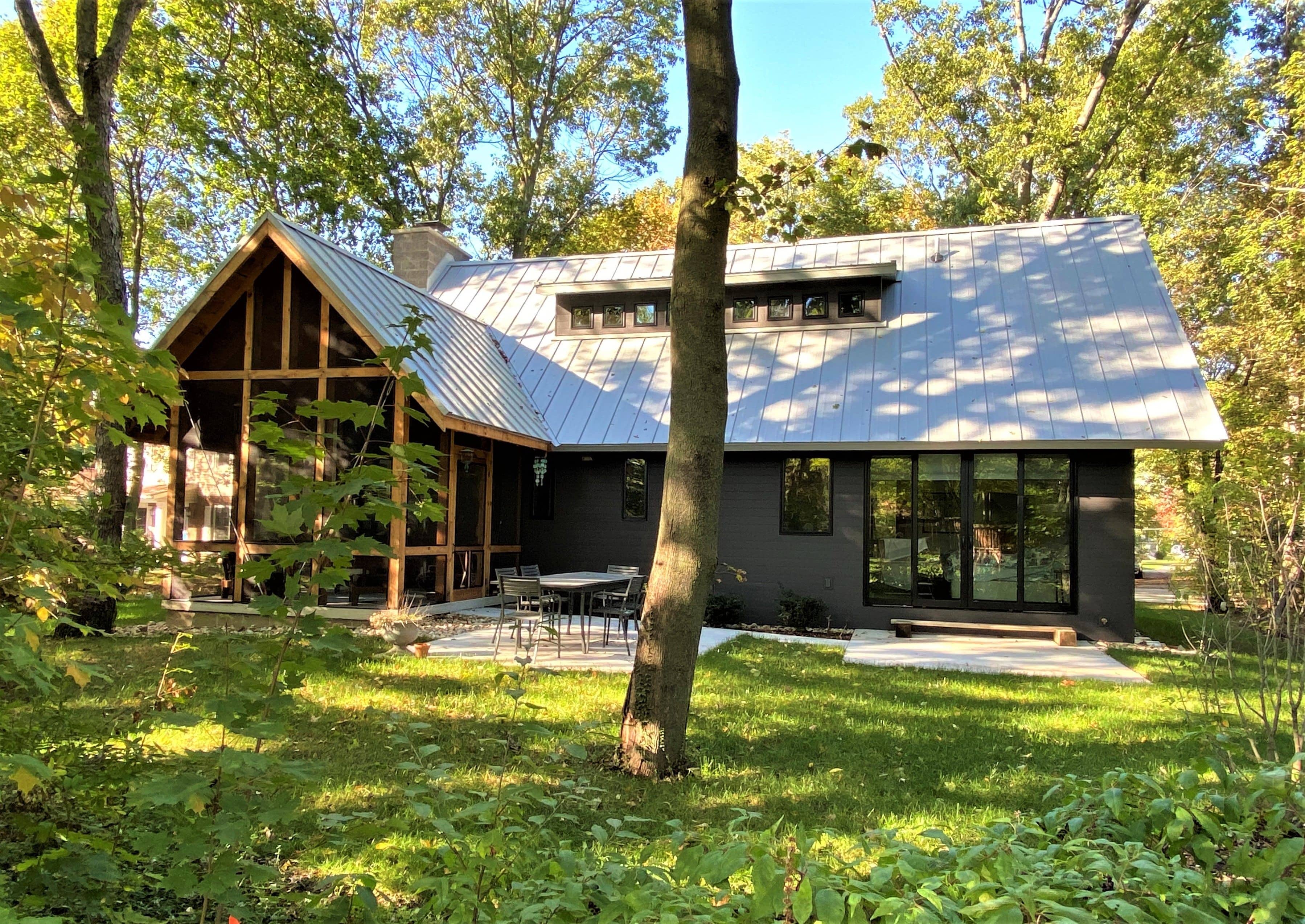 House the Middle of the Forest